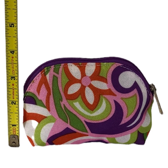 $10 or 2/$15 Clinique Set of 2 Retro Patterned Cosmetic Cases - Picture 7 of 9
